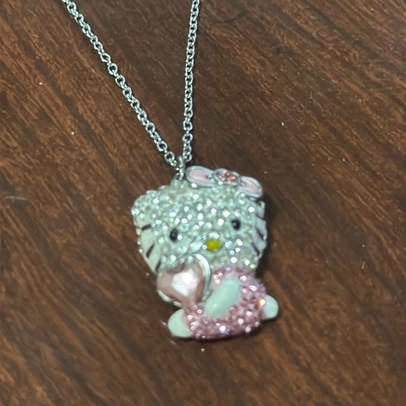 New Hello Kitty Pendant Necklace Oh So Pretty with Swarovski Crystals - Picture 1 of 5